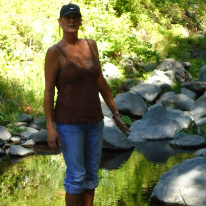 Photo of Roxanne Foster